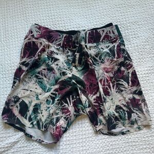 Men’s Lululemon Current State Board Shorts - size 38